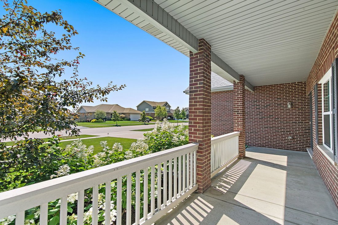 House in New Lenox, Illinois, United States 3 - 18408476