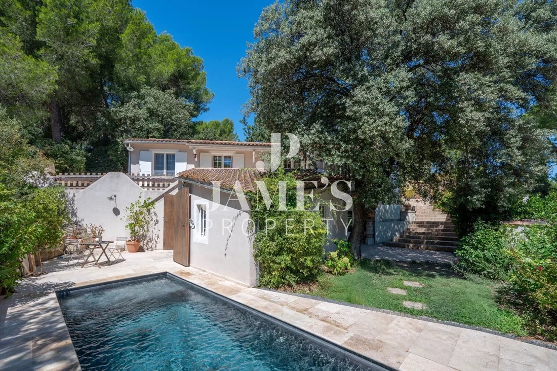 House in Paradou, Provence-Alpes-Côte d'Azur, France 1 - 18406812