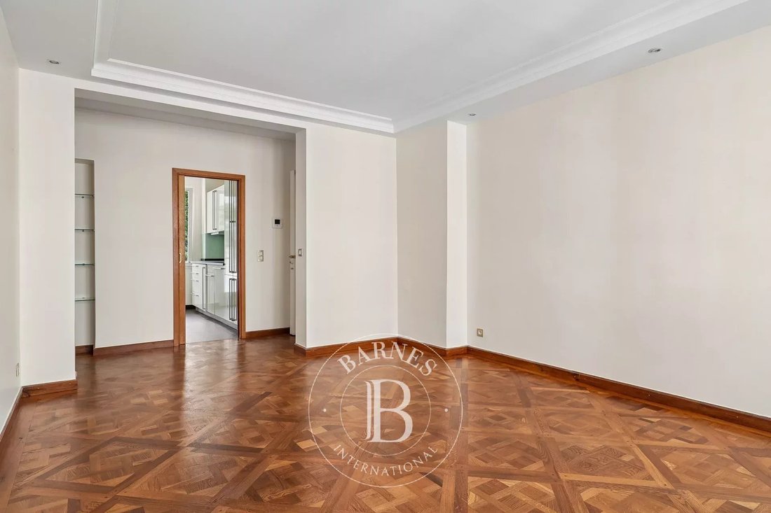 Apartment in Gros Caillou, Paris 7e Arrondissement, Paris 3 - 18409493
