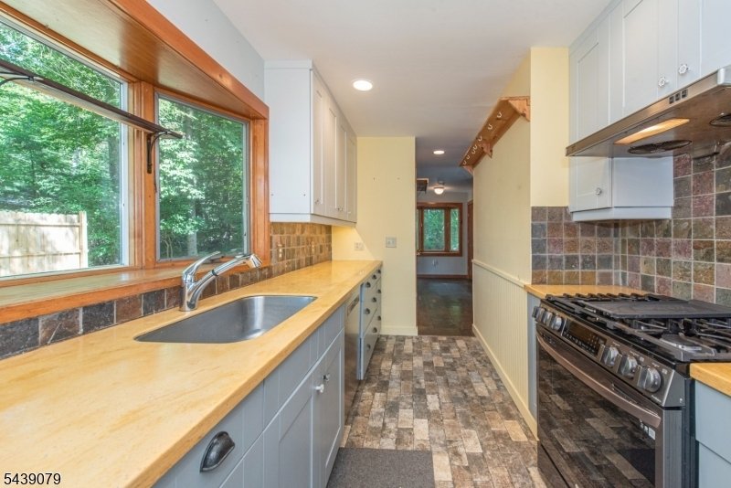 House in Andover Township, New Jersey, United States 4 - 18145085