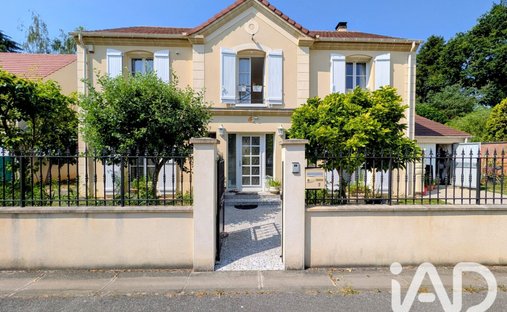 House in Centre Ville, Ezanville, France 1