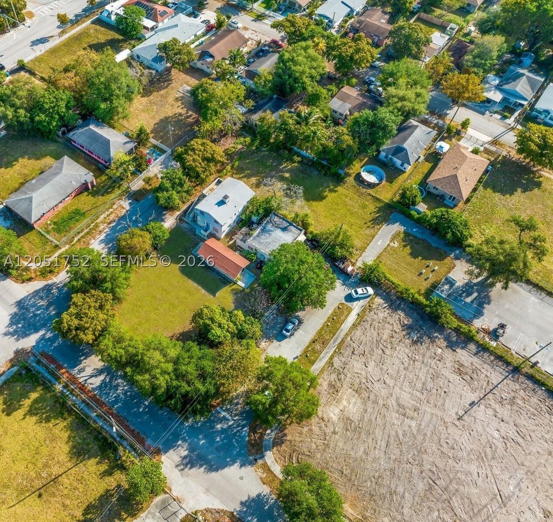 Miami, Florida, United States 2 - 18407597
