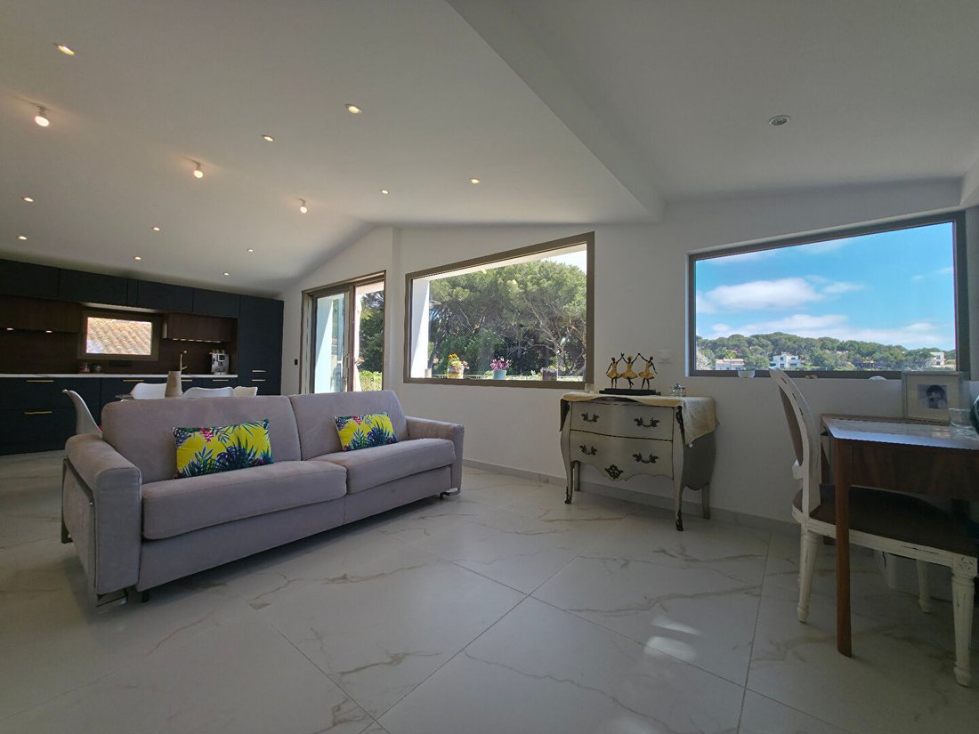 Villa in Beaucours-La Gorguette-La Morvenede, Sanary-sur-Mer, France 5 - 18405550