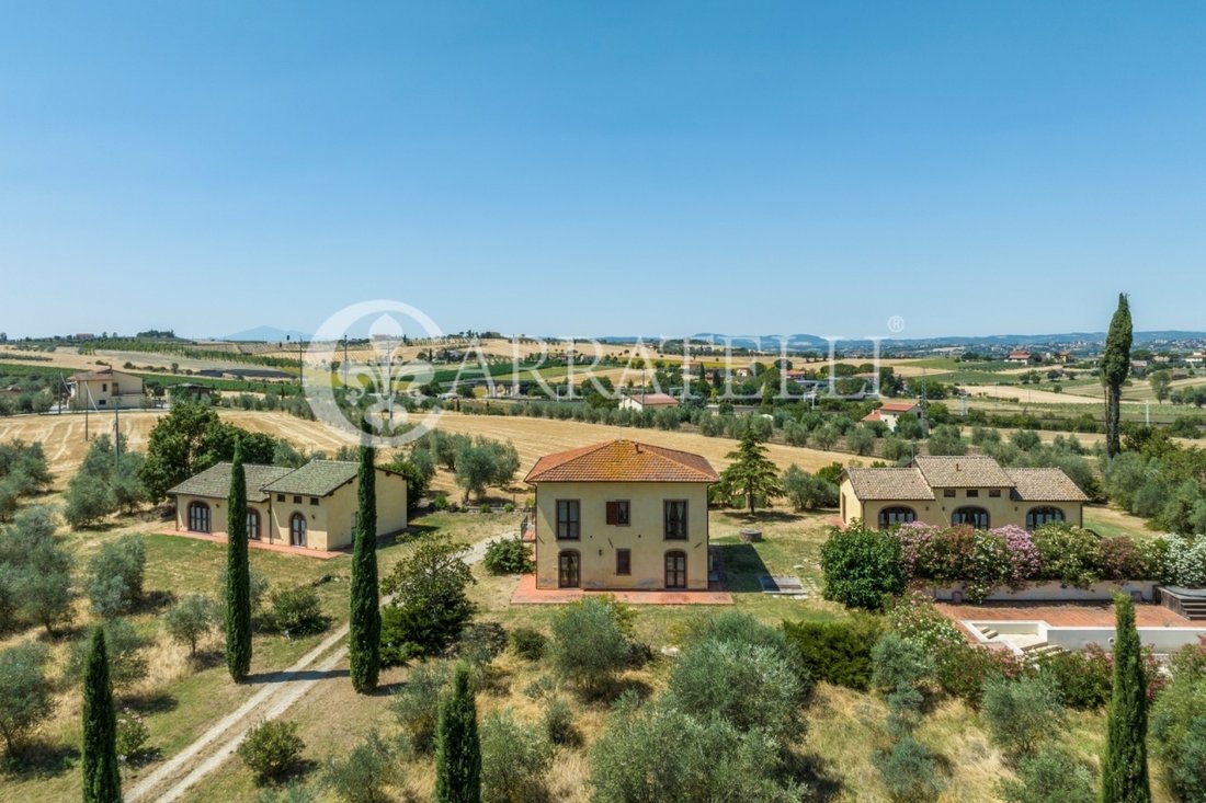 Country House in Fratta-Santa Caterina, Cortona, Tuscany 2 - 18407611
