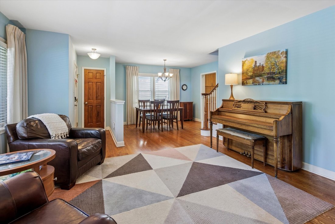House in Elmhurst, Illinois, United States 4 - 18412157