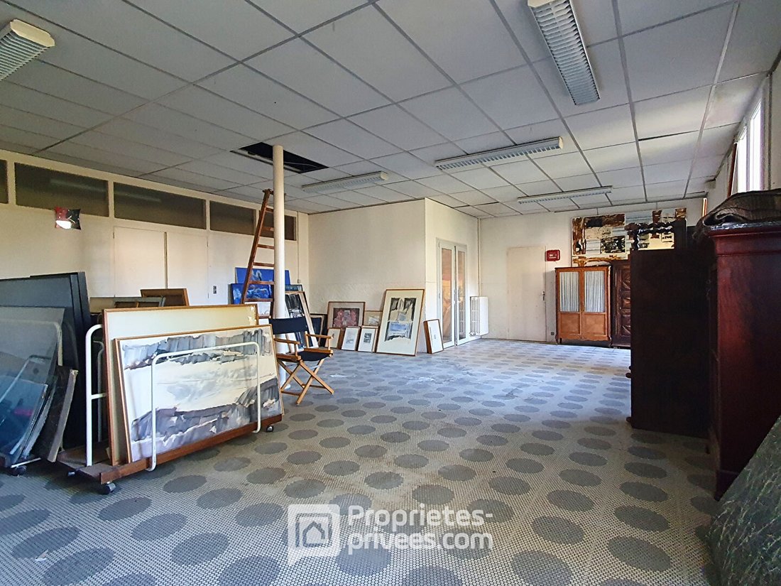 Grammont, Tours, France 1 - 18405786