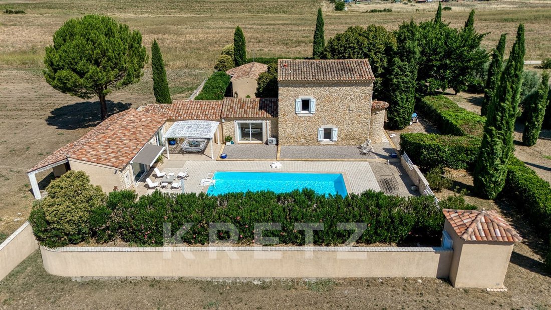 House in Greoux-les-Bains, Provence-Alpes-Côte d'Azur, France 1 - 18409373