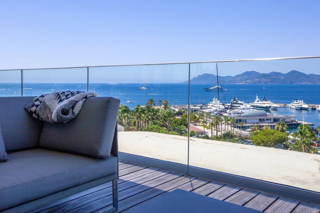House in Cannes, Provence-Alpes-Côte d'Azur, France 5 - 18413859