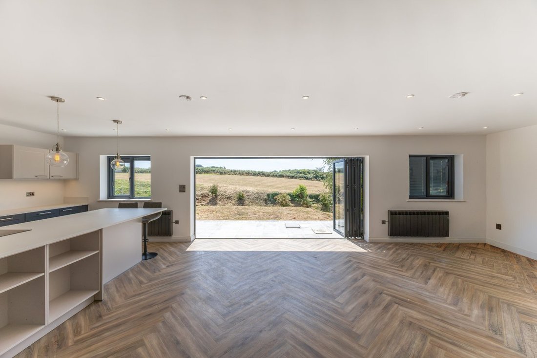 Bungalow in Northern Ireland 3 - 18406772
