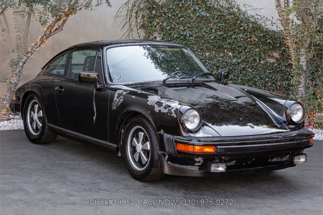 Porsche 911S in Los Angeles, CA 1 - 18414009