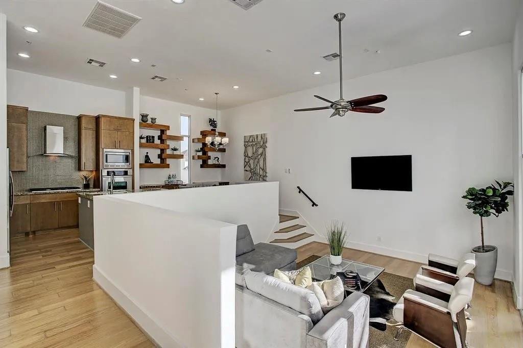 Townhouse in Houston, Texas, United States 4 - 18403576