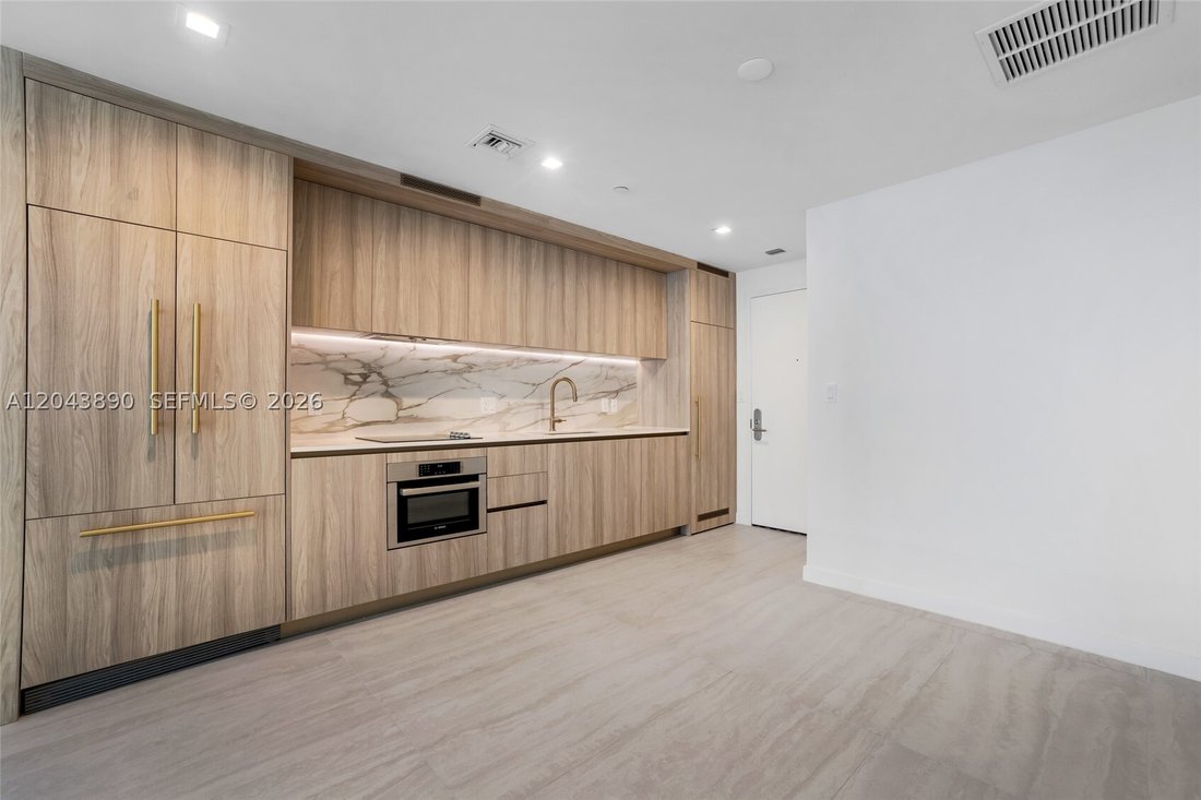 Condo in Miami, Florida, United States 2 - 18412152