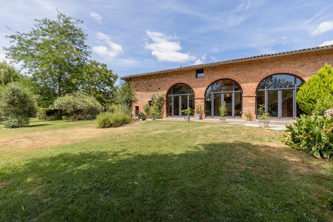 House in Buzet-sur-Tarn, Occitania, France 1 - 18406643