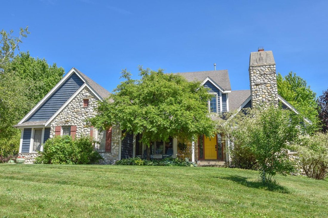 House in Town of Lisbon, Wisconsin, United States 1 - 18403301