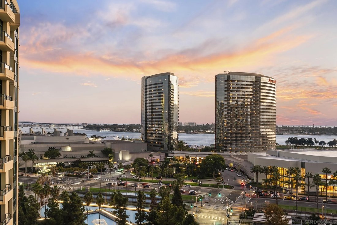 Condo in San Diego, California, United States 3 - 18408425