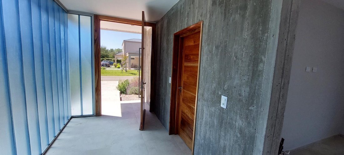 House in Neuquen, Neuquen, Argentina 5 - 18404283