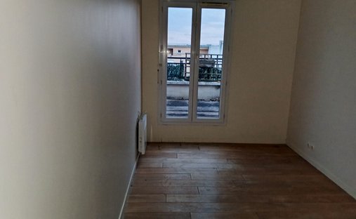 Apartment in Villeneuve-la-Garenne, Ile-de-France, France 1
