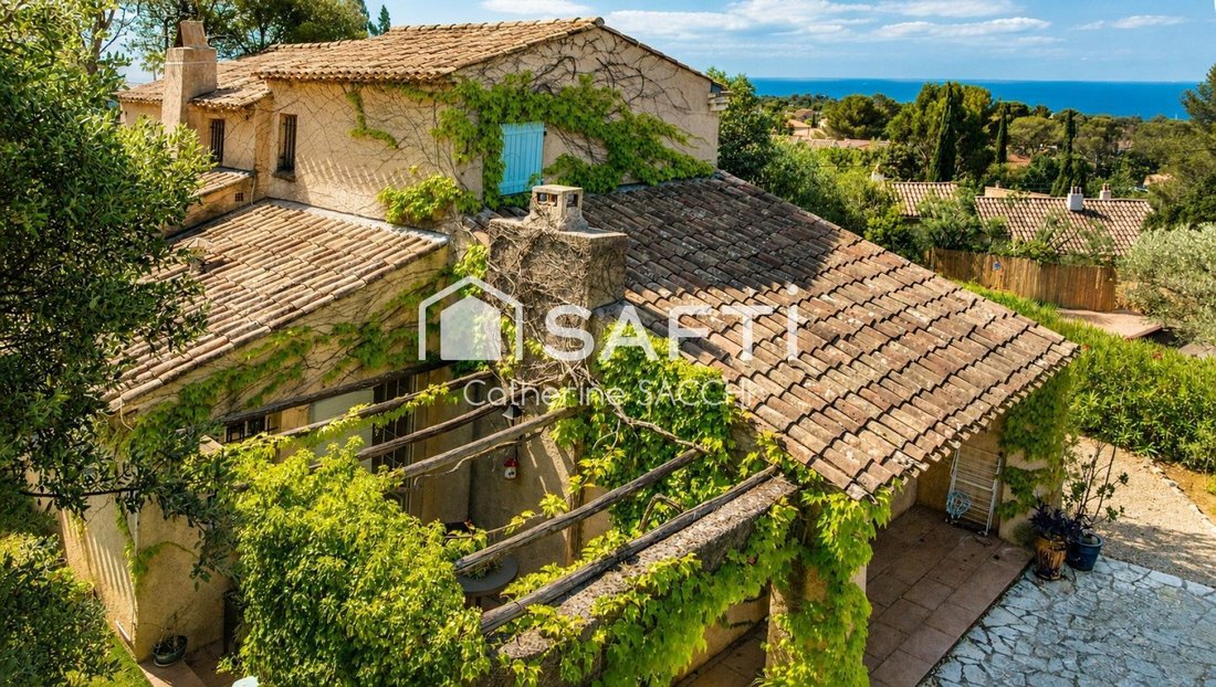 House in Le Dramont-Agay-Anthéor-Le Trayas, Saint-Raphaël, France 2 - 17567925