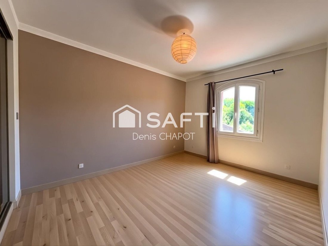 House in Le Revest-les-Eaux, Provence-Alpes-Côte d'Azur, France 5 - 17069154