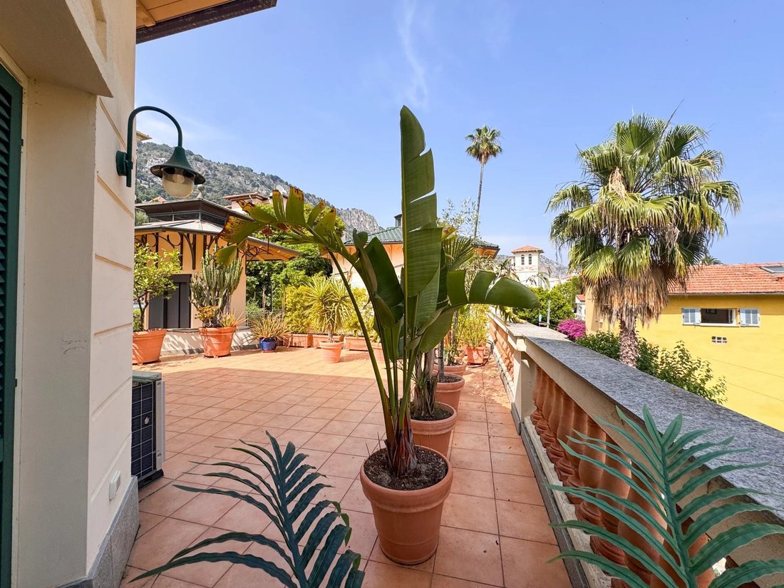 Villa in Beaulieu-sur-Mer, Provence-Alpes-Côte d'Azur, France 2 - 18411892