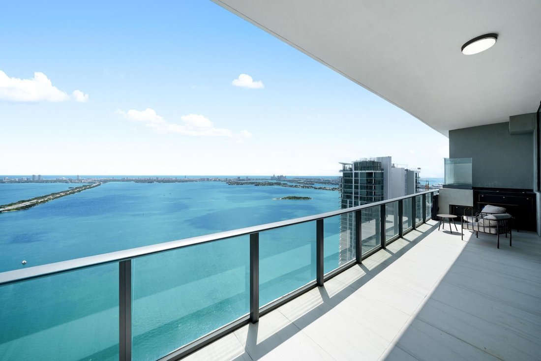 Condo in Miami, Florida, United States 1 - 18412346