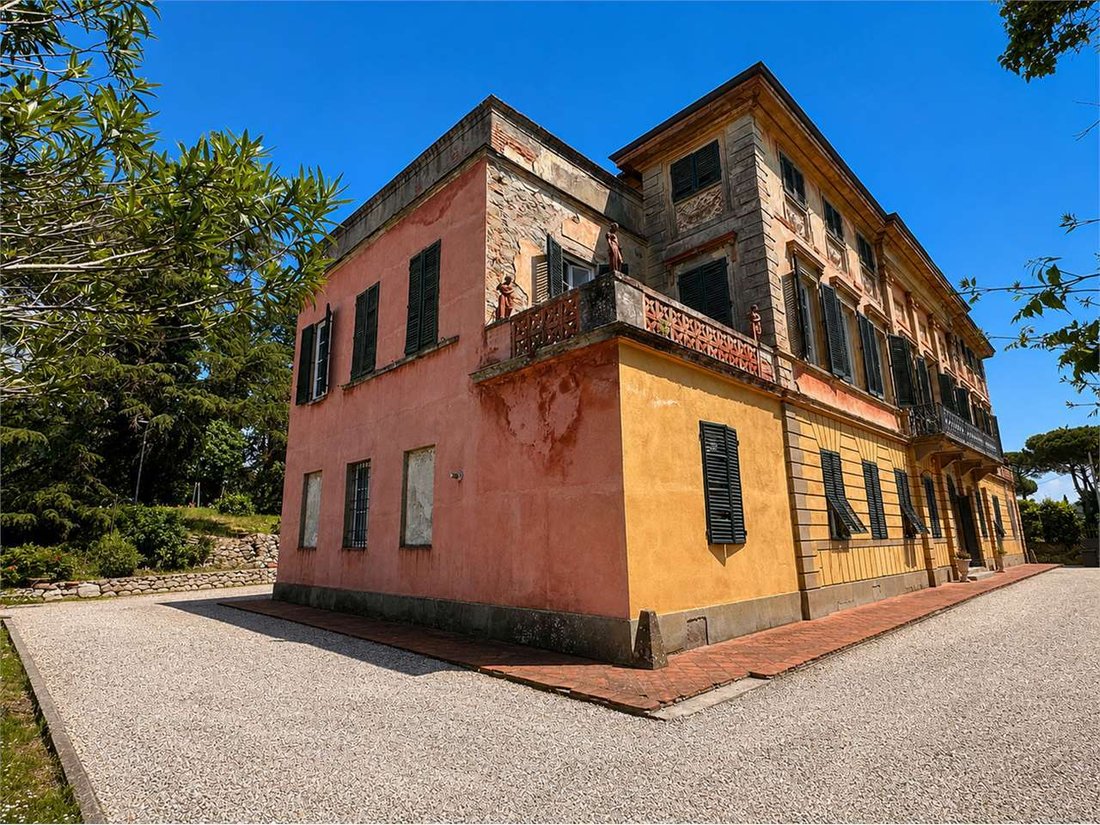 Villa in Historic Center, Lucca, Tuscany 4 - 18407916