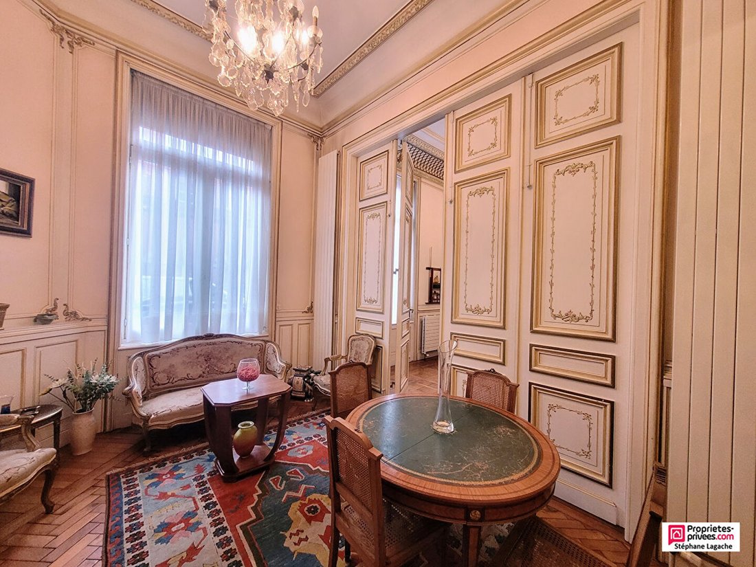 Villa in Centre Ville, Bethune, France 3 - 18405619