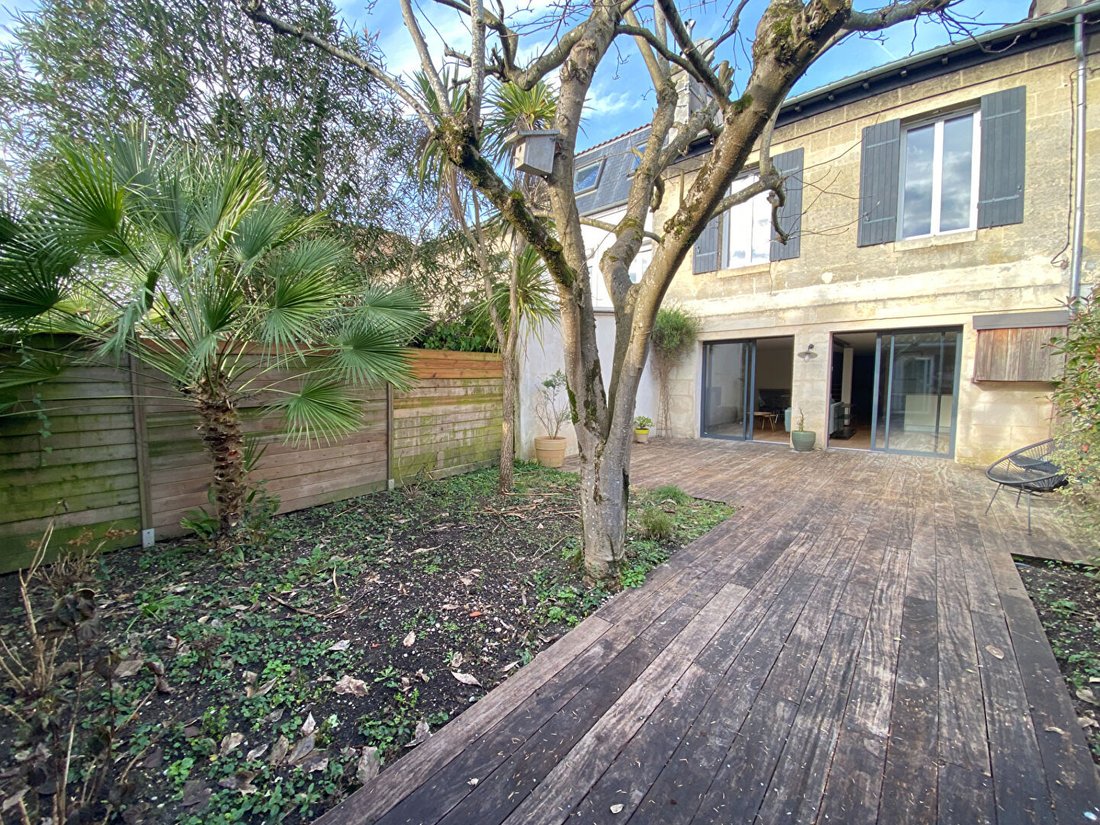 Villa in La Bastide, Bordeaux, France 1 - 18405810