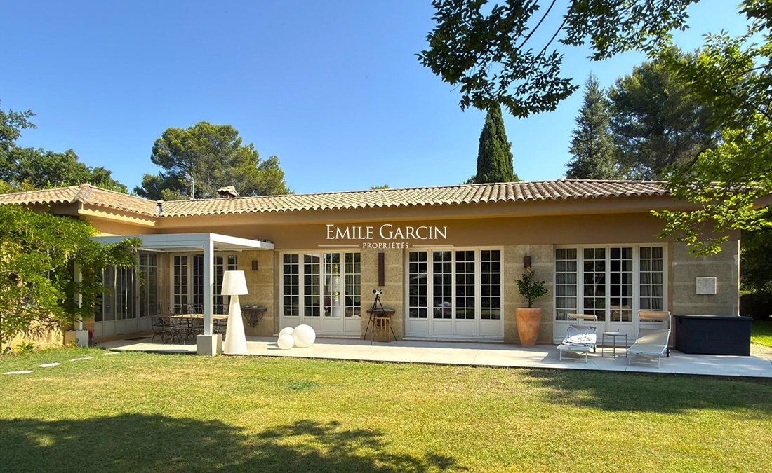 Villa in Granettes-Jauberte-Sainte Anne, Aix-en-Provence, France 1 - 18405248