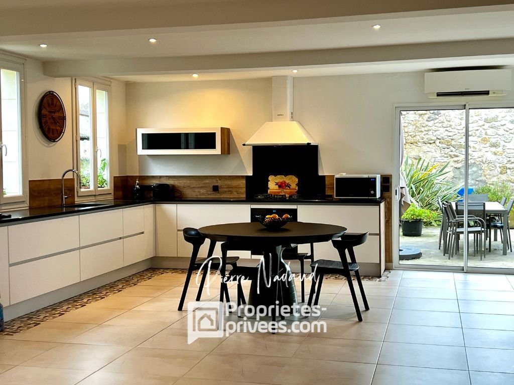 Villa in Libourne, Nouvelle-Aquitaine, France 4 - 18405466