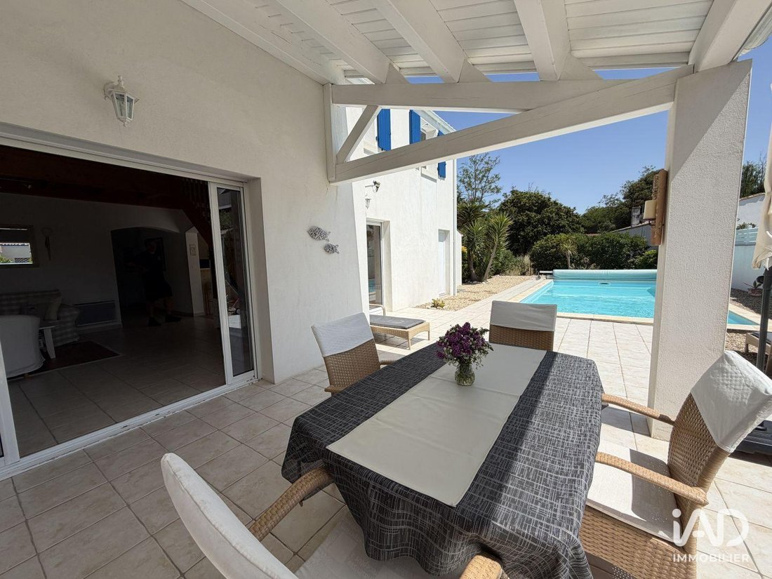 House in Saint-Georges-d'Oleron, Nouvelle-Aquitaine, France 3 - 18417707