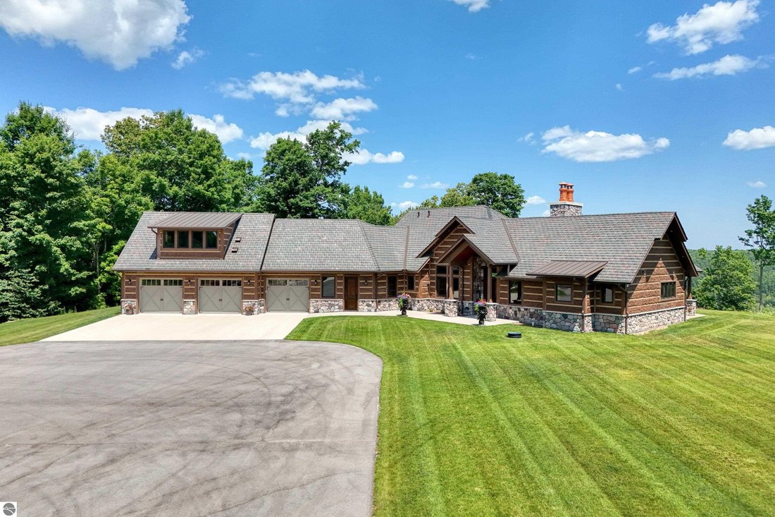 House in Benzonia, Michigan, United States 3 - 18351010
