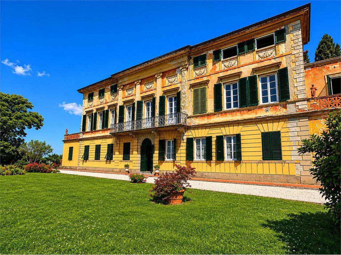 Villa in Historic Center, Lucca, Tuscany 1 - 18407916