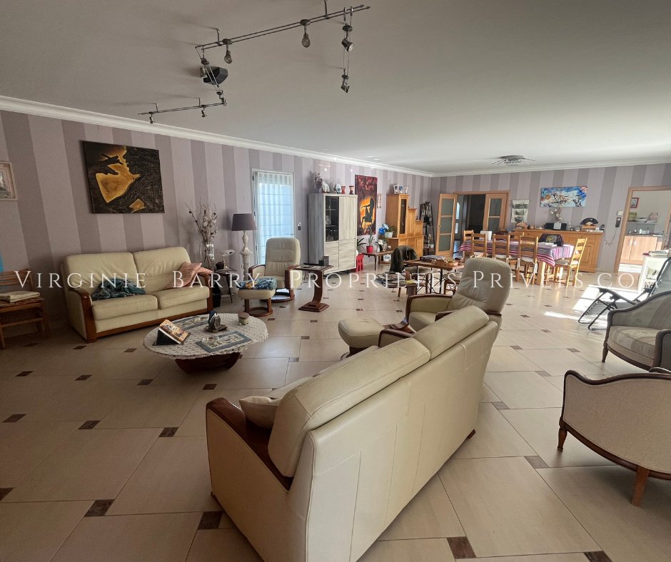 Villa in Echillais, Nouvelle-Aquitaine, France 2 - 18405301