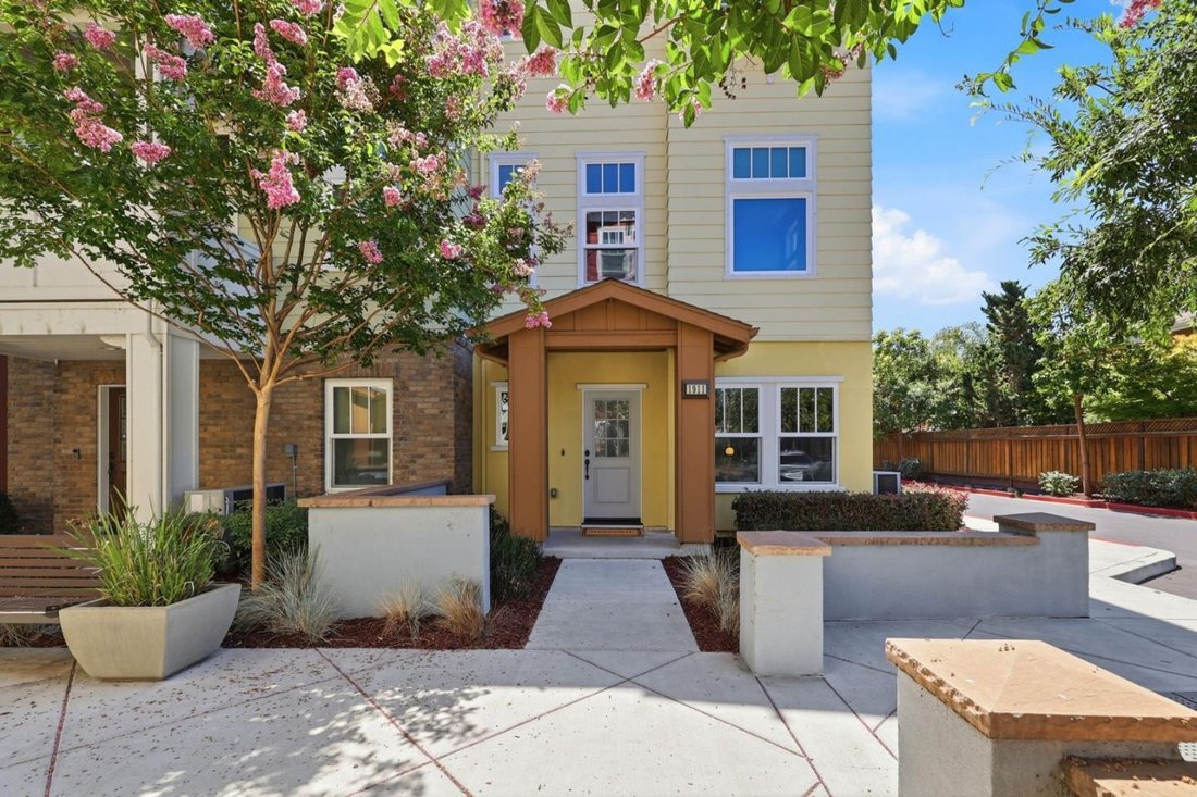 Townhouse in Mountain View, California, United States 1 - 18407630