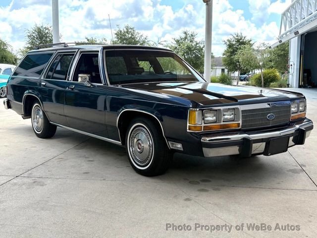 Ford Crown Victoria in Calverton, NY, United States 4 - 18414916