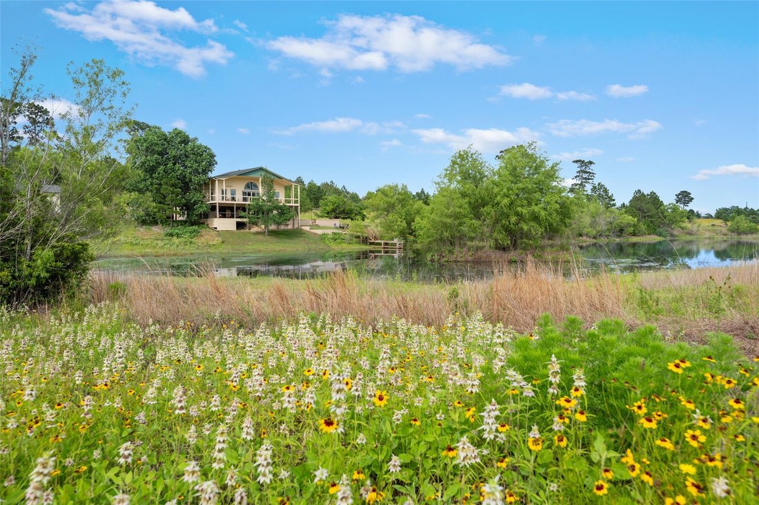 House in Smithville, Texas, United States 5 - 18416337