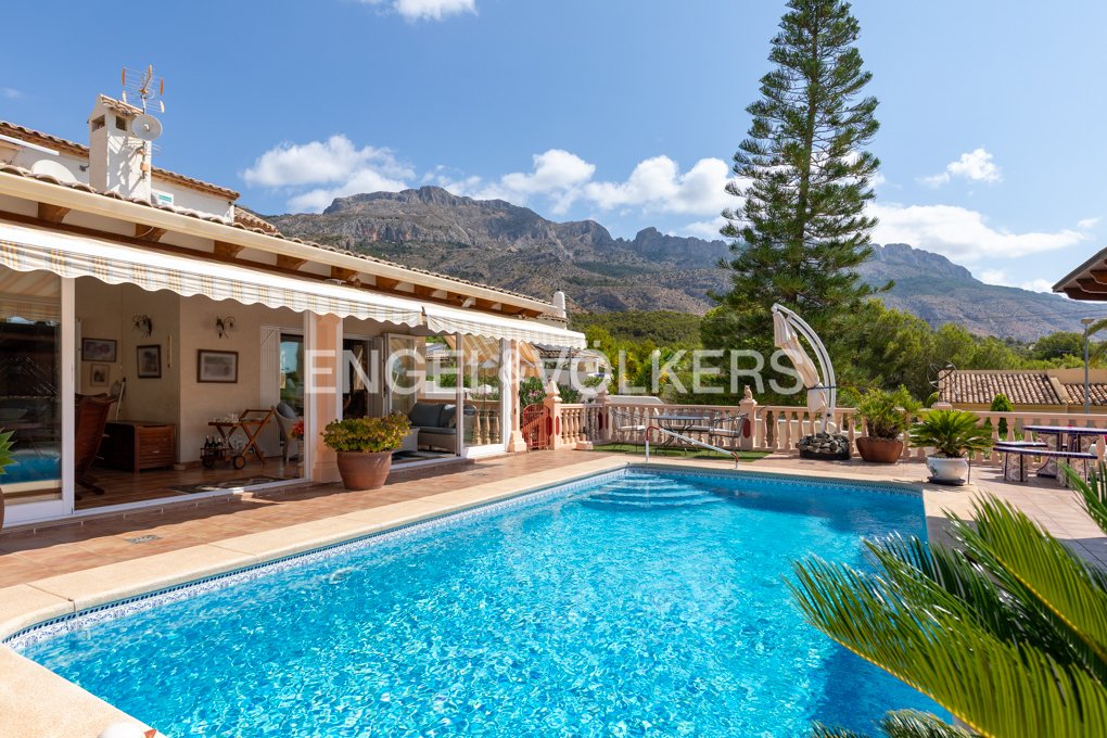 Villa in Altea, Valencian Community, Spain 1 - 18350849
