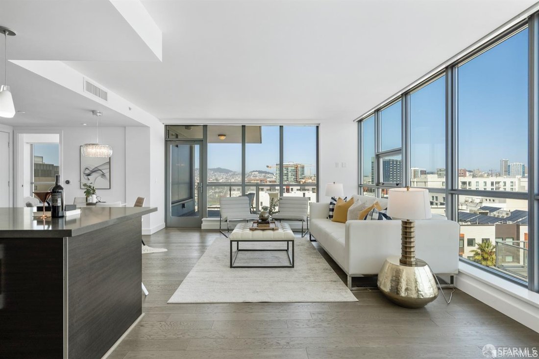 Condo in San Francisco, California, United States 2 - 18419052