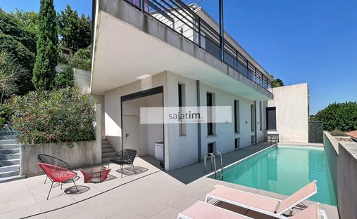 House in Centre Ville, Le Beausset, France 1