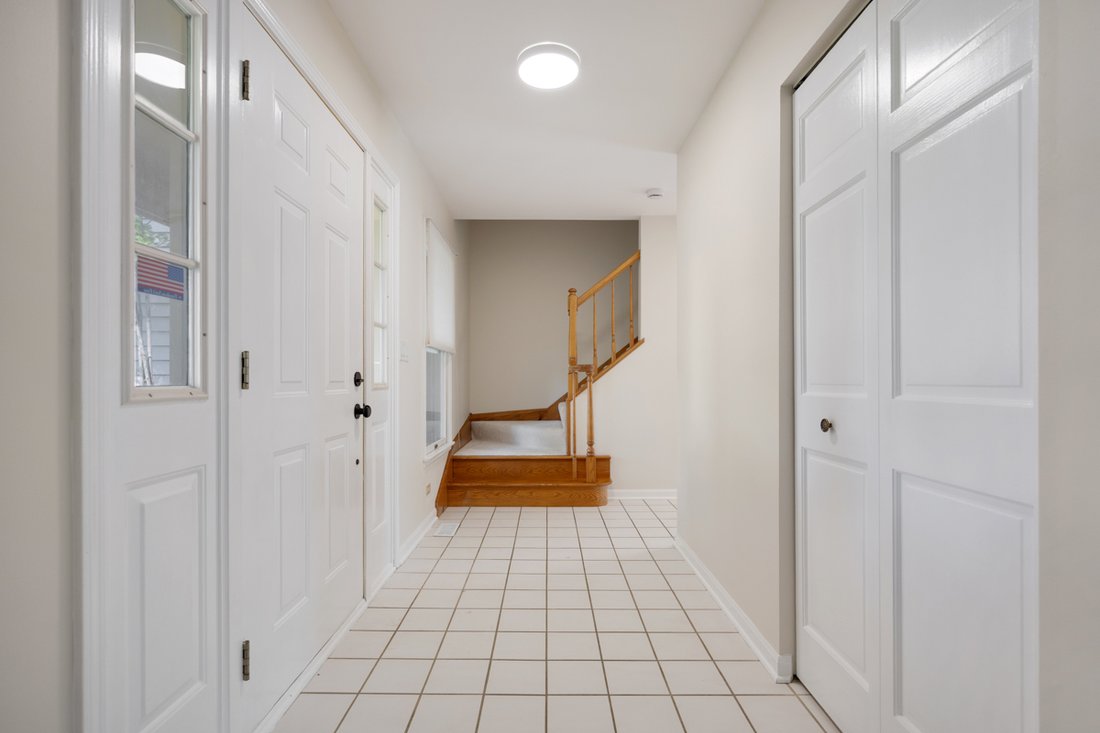 House in West Dundee, Illinois, United States 2 - 18413654