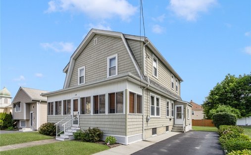 House in Lincoln, Rhode Island, United States 1