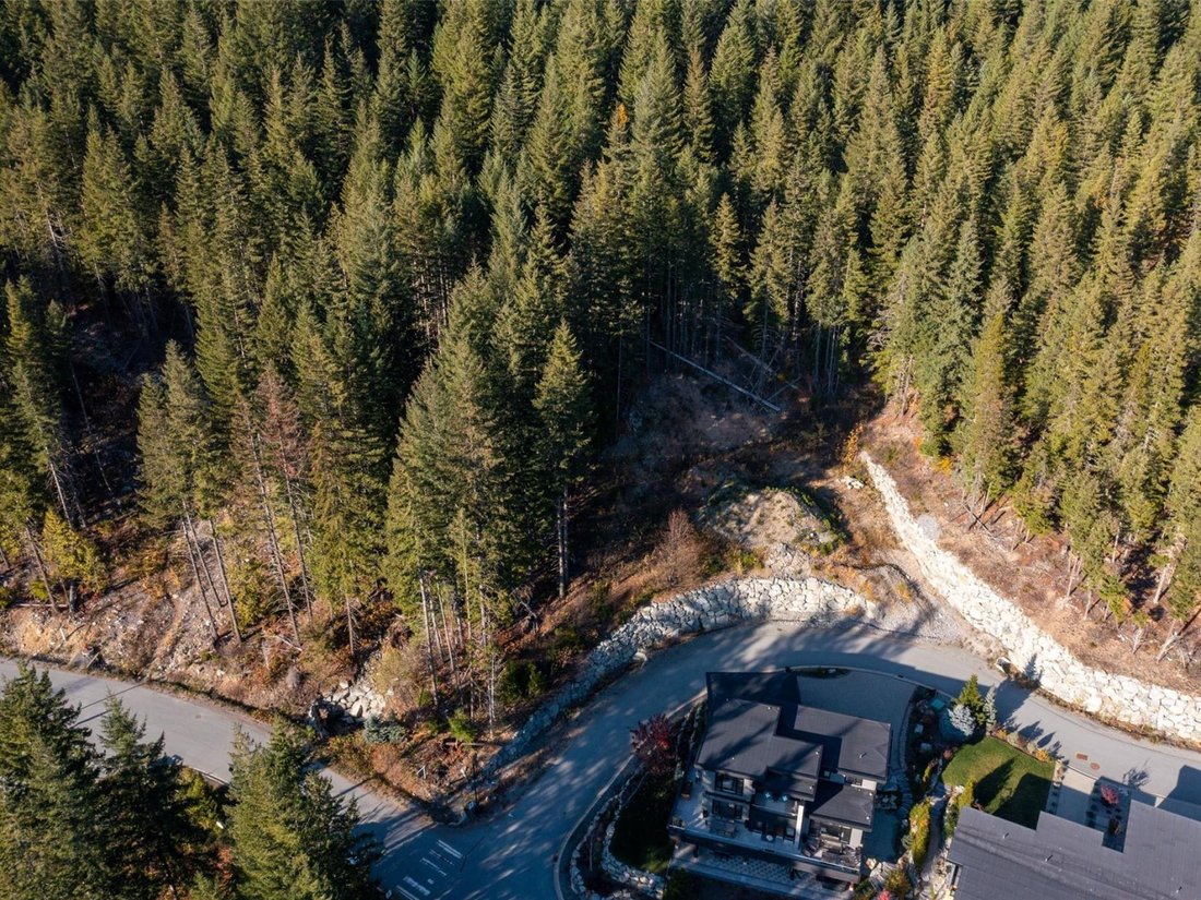 Land in Whistler, British Columbia, Canada 4 - 18415802