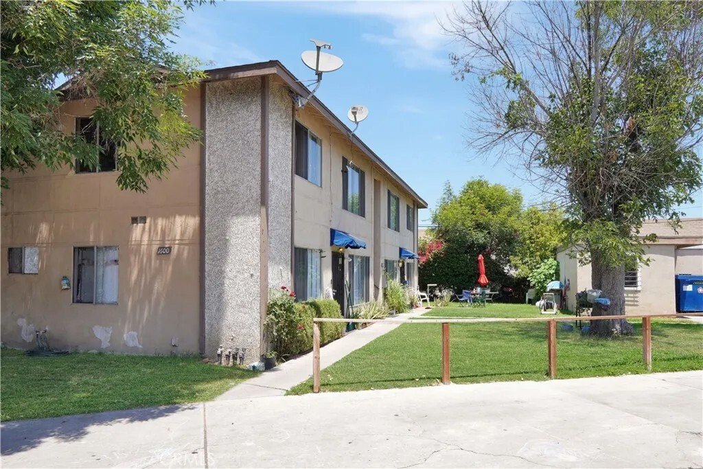 Orange, California, United States 3 - 18408354
