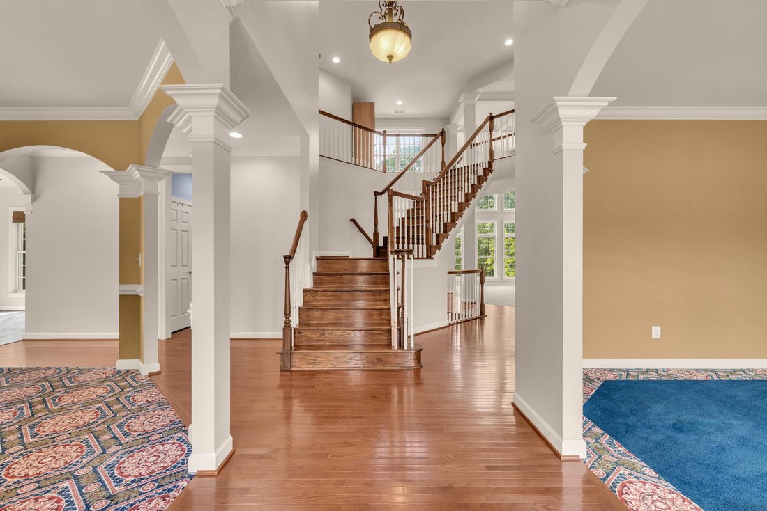House in Triangle, Virginia, United States 3 - 18404416