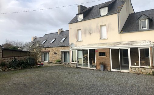 Villa in Cléder, Brittany, France 1