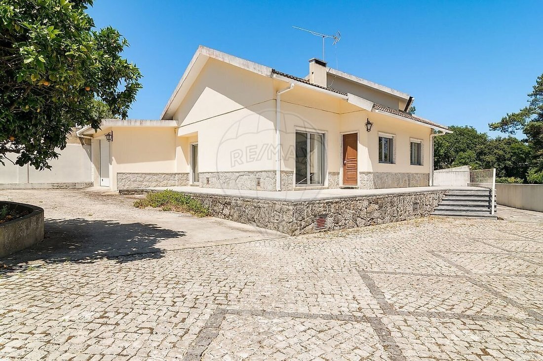 House in Rio de Mouro, Lisbon, Portugal 1 - 18412033