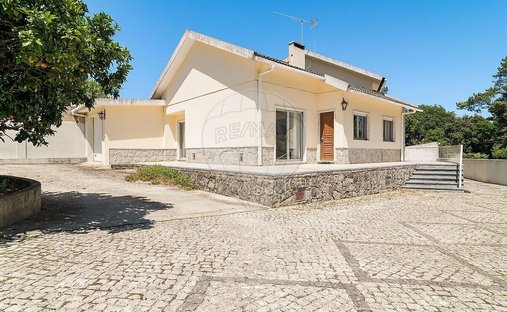 House in Rio de Mouro, Lisbon, Portugal 1