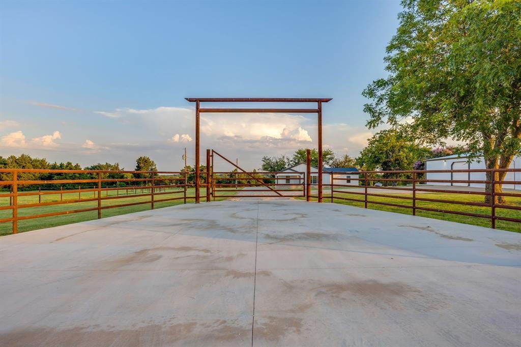 Farm Ranch in Collinsville, Texas, United States 4 - 18404163