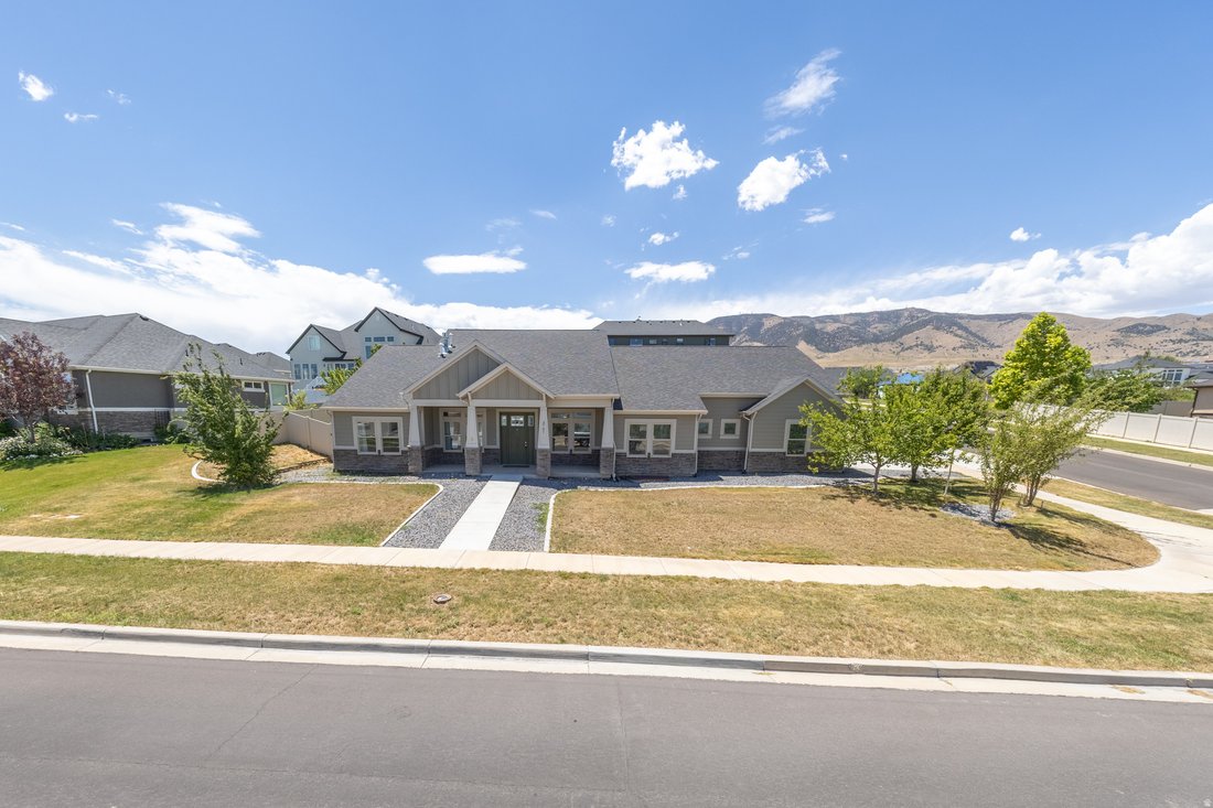 House in Saratoga Springs, Utah, United States 2 - 18399026